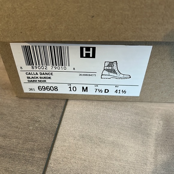 New! Clarks Boots - Picture 9 of 9